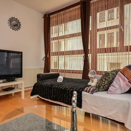 Design Free Parking Apartment In City Center 布达佩斯 外观 照片