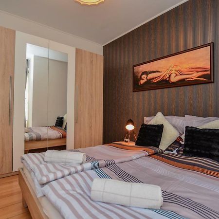 Design Free Parking Apartment In City Center 布达佩斯 外观 照片
